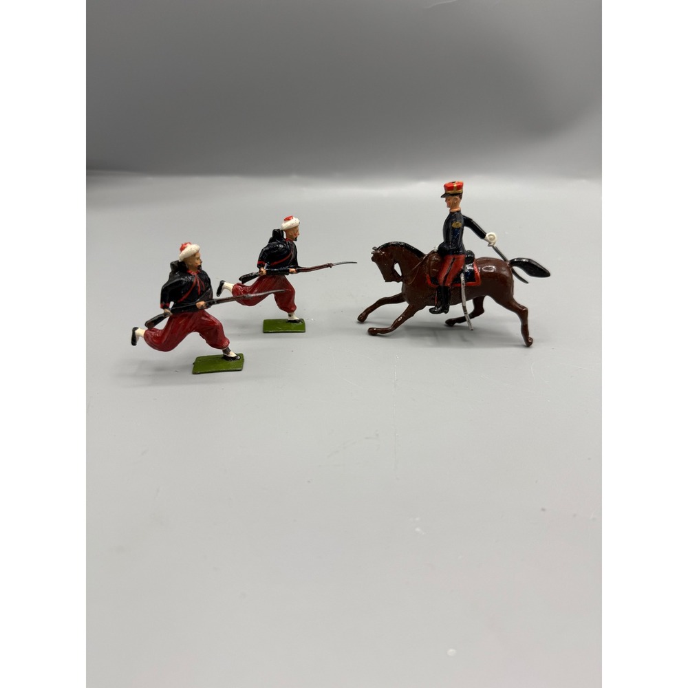 Vintage Lead Soldier Figures Set Cavalry‎ Mounted Officer Infantry Marching